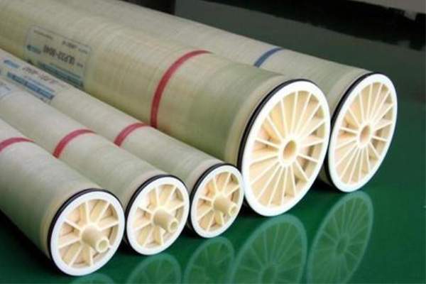 納濾膜系統(tǒng)設(shè)置膜性能的在線監(jiān)測(cè)有哪些優(yōu)勢(shì)？